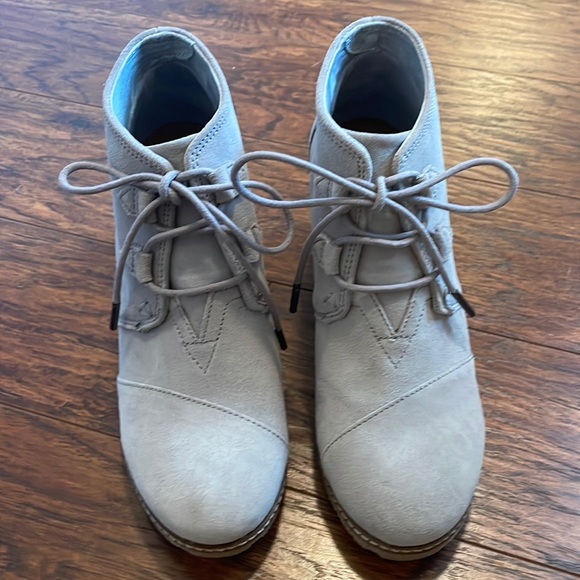 TOMS wedge booties - Picture 1 of 8